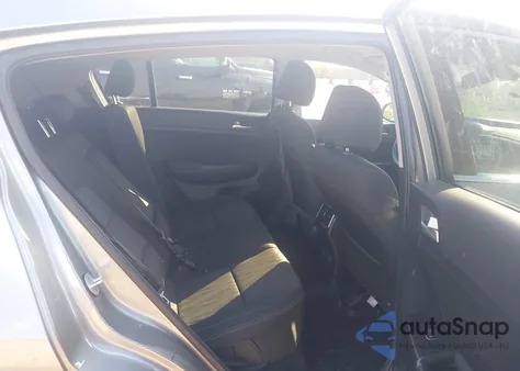 2020 Kia Sportage Lx z USA, uszkodzony, nr VIN KNDPM3AC5L7763432